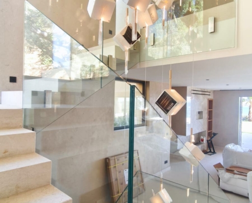 garde-corps en verre sur mesure vue de coté