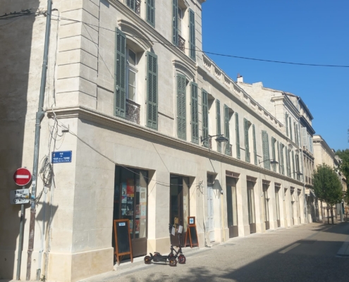 sfml_menuiseries_acier_et_vitrines_avignon_3 Visuel sur les menuiseries acier et vitrines sur-mesure – Boutiques Rue Thiers – Avignon SFML