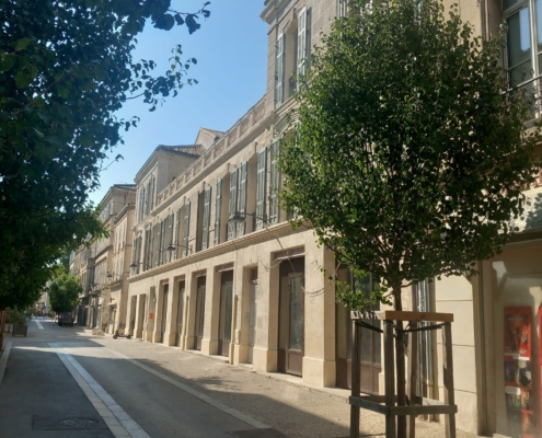 sfml_menuiseries_acier_et_vitrines_avignon_1 Visuel sur les menuiseries acier et vitrines sur-mesure – Boutiques Rue Thiers – Avignon SFML